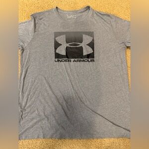 Like new! Men’s Under Armour Tee- XXL